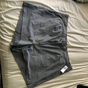 Old Navy Gray Power-soft active shorts, size XL